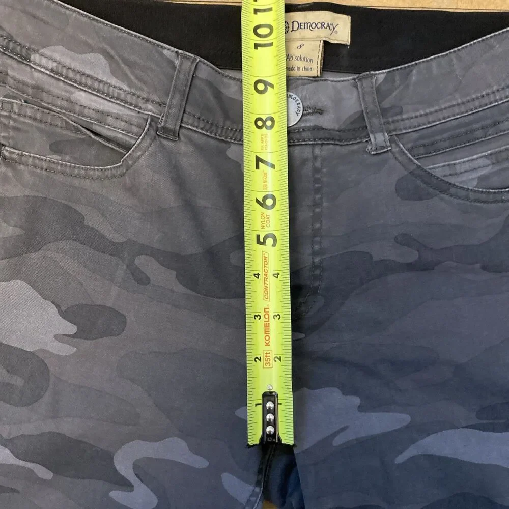 Democracy Ab Solution Pants Women’s Size 8 Camo Zip Pockets Skinny Mid Rise
